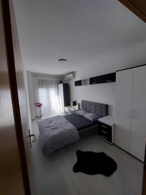 City Center Chic, Urban Apartment 스코페 외부 사진
