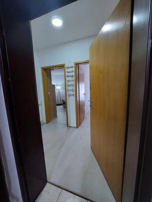 City Center Chic, Urban Apartment 스코페 외부 사진